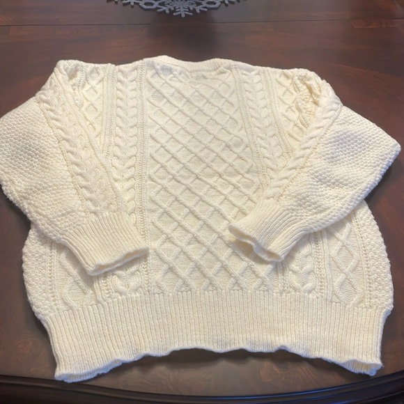 Women’s Cable Knit Sweater - Picture 2 of 2